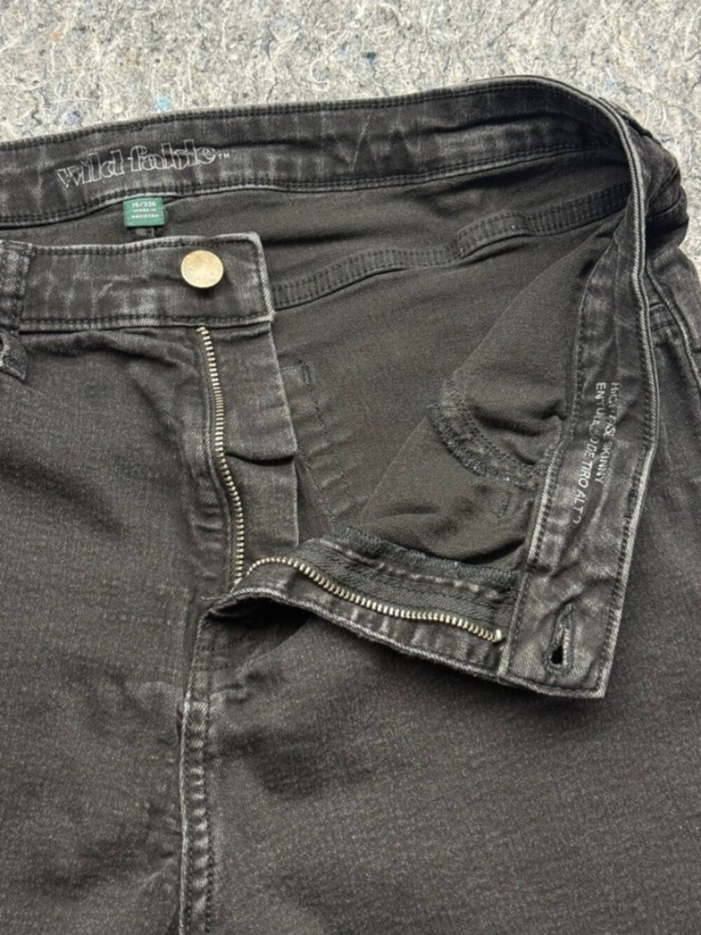 Womens High Rise Skinny Denim Shorts Washed Black Raw‎ Hem 16/33R - Picture 3 of 3